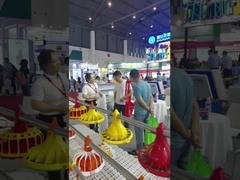 Automatisches Geflügelfuttergerät mit 1–99 g Futtermenge aus Kunststoff